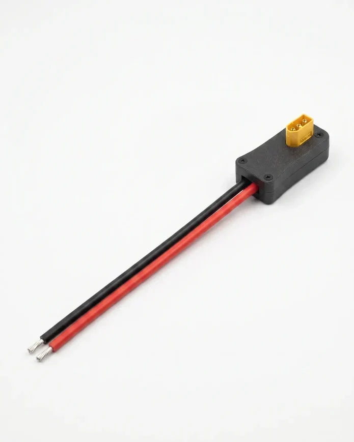 12V/24V spotlight connection cord with a keyed power connector